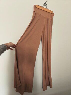 Comfortable Natura Pants in Beige